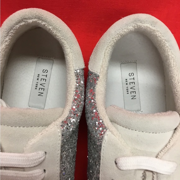 STEVEN Light Gray Tennis Shoes - Picture 2 of 9